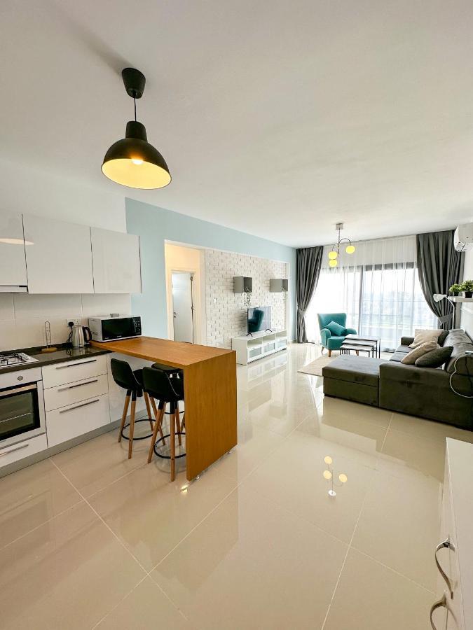 Luxury Sea View Two Bedroom Apartment In Caesar Resort & Spa, Long Beach Perivolia tou Trikomou Exterior photo