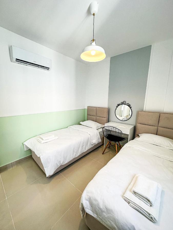 Luxury Sea View Two Bedroom Apartment In Caesar Resort & Spa, Long Beach Perivolia tou Trikomou Exterior photo