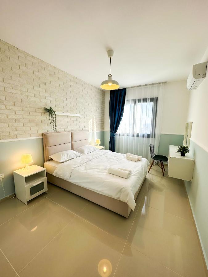 Luxury Sea View Two Bedroom Apartment In Caesar Resort & Spa, Long Beach Perivolia tou Trikomou Exterior photo
